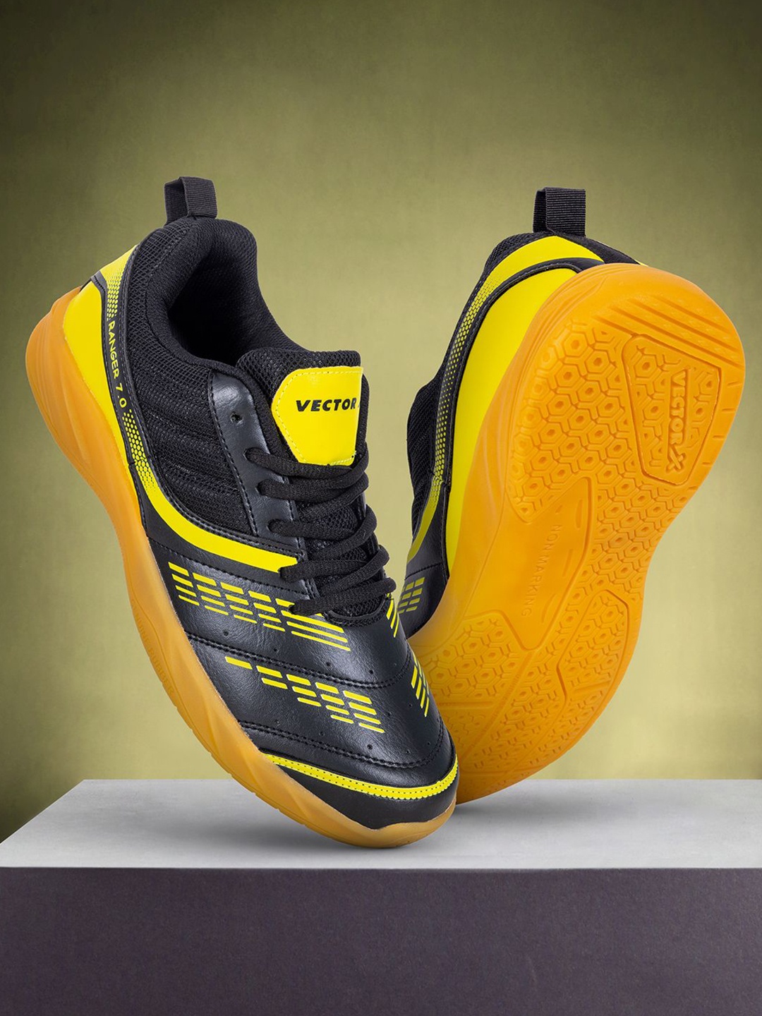 

VECTOR X SH-RANGER-7.0 Men Badminton Non-Marking Lace-Ups Shoes, Black