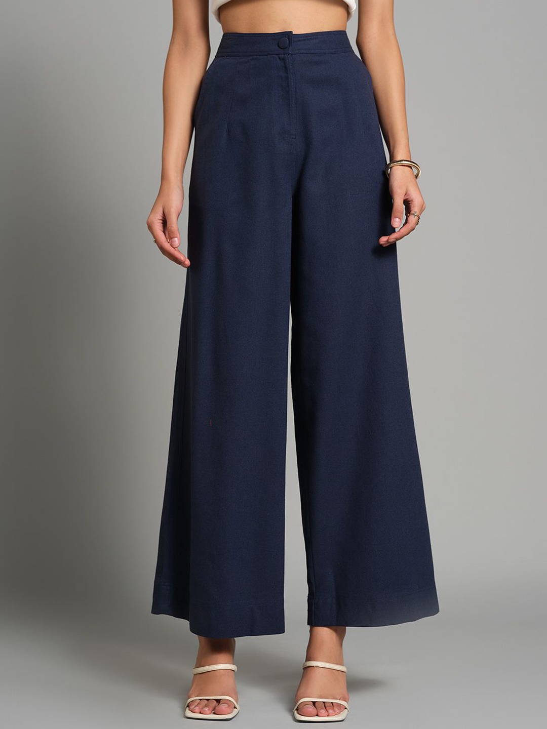 

AND Women Flared Pleated Trousers, Navy blue
