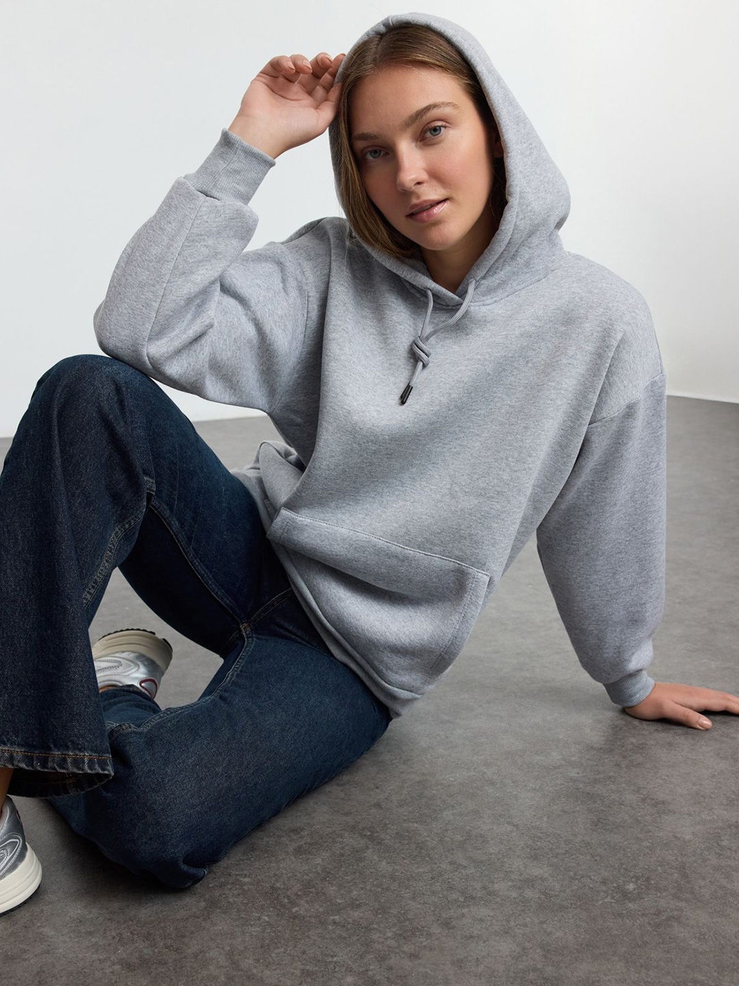 

Trendyol Women Hooded Sweatshirt, Na