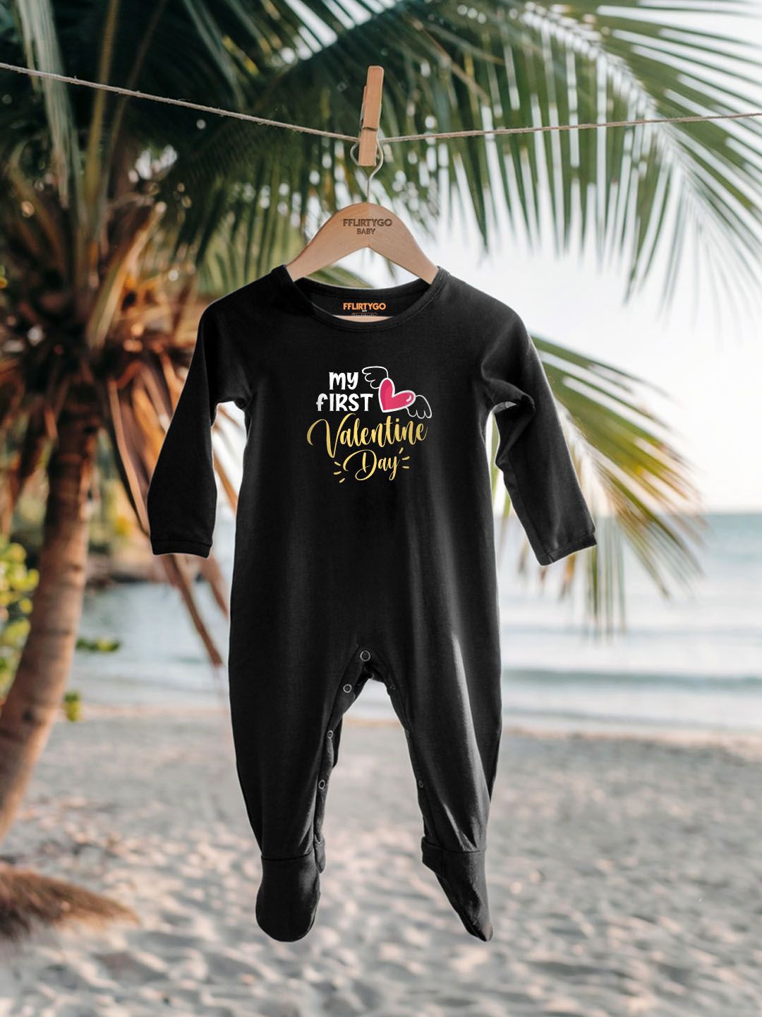 

FFLIRTYGO Infants Valentine Day Printed Cotton Sleepsuit, Black