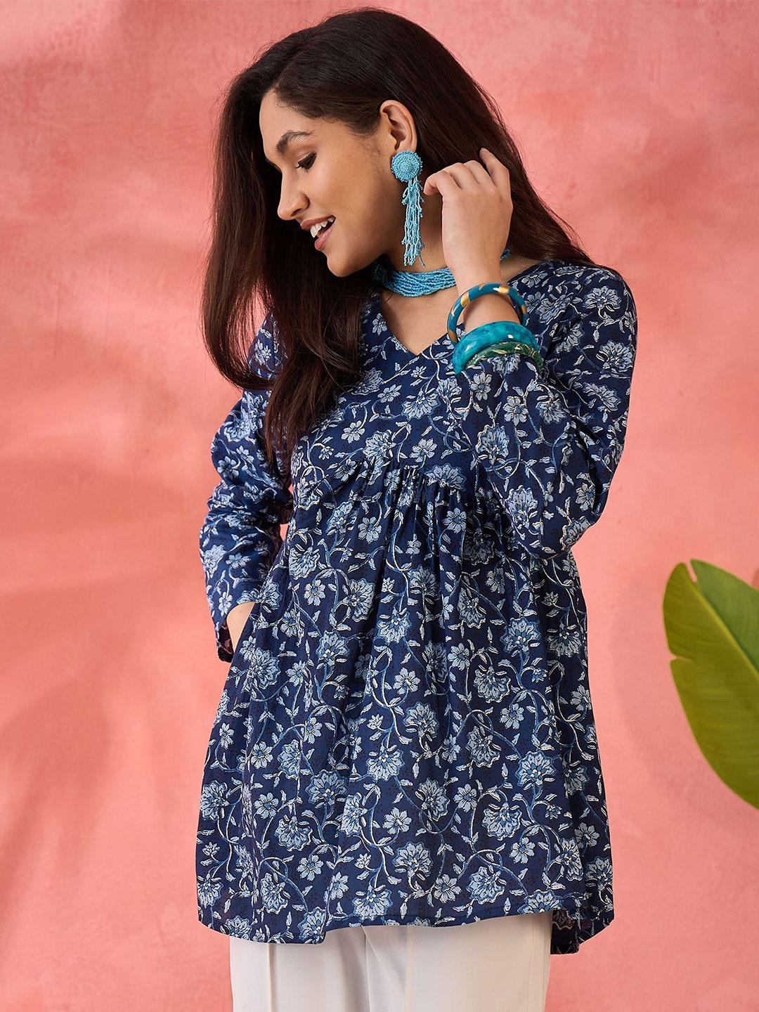 

Sangria Printed Women Floral Printed V-Neck Pure Cotton Empire Top, Blue