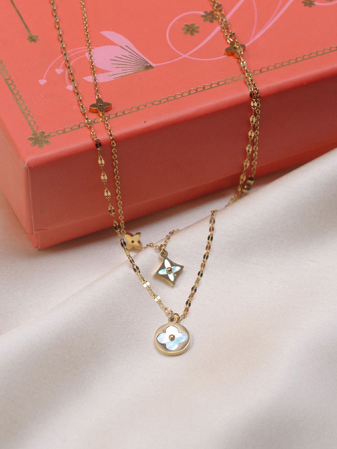 

ARTKLIM Gold-Plated Double Layered Clover Flower Minimal Pendant Necklace