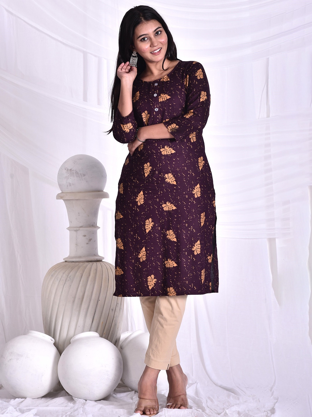 

Rashmi Shree Creation Floral Printed Round Neck Straight Kurta, Purple