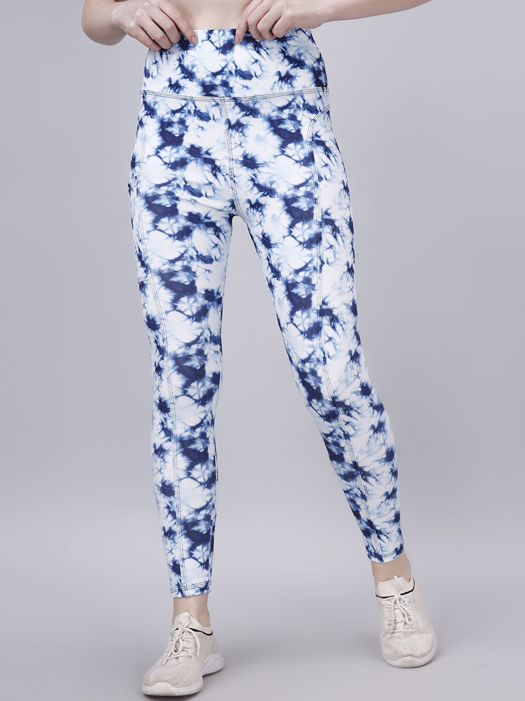 

POOJARAN SAREE Women Printed High-Rise Yoga Tights, White