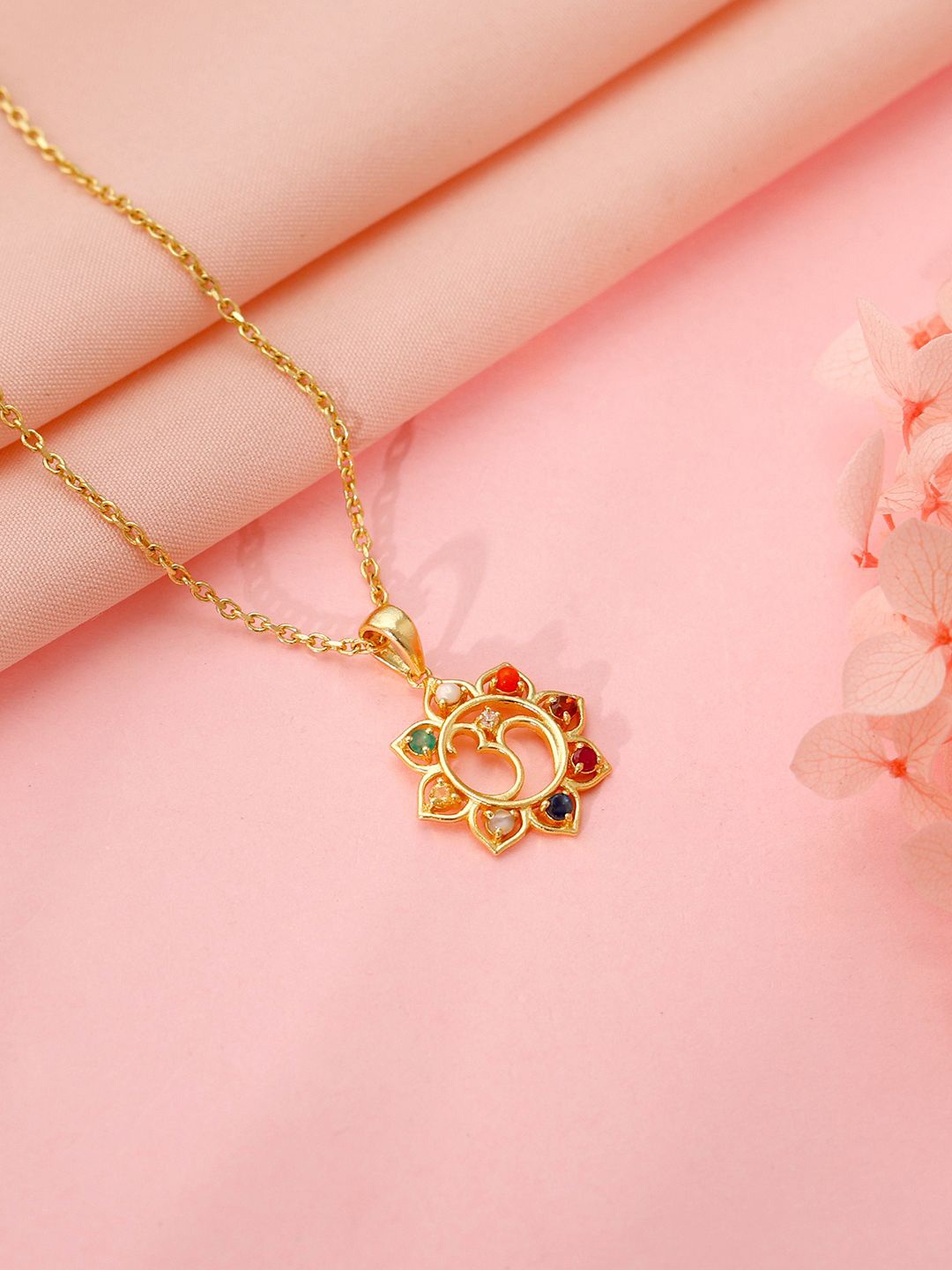 

GIVA Gold-Plated Contemporary Pendants with Chains