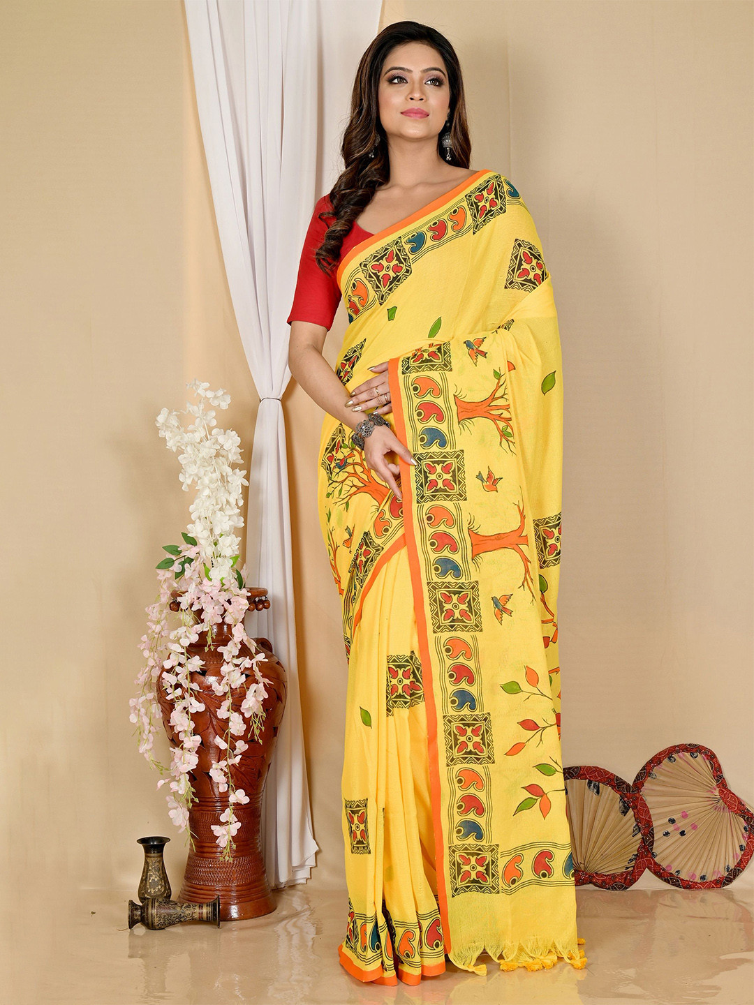 

PuJoy Floral Printed Pure Cotton Taant Saree, Yellow