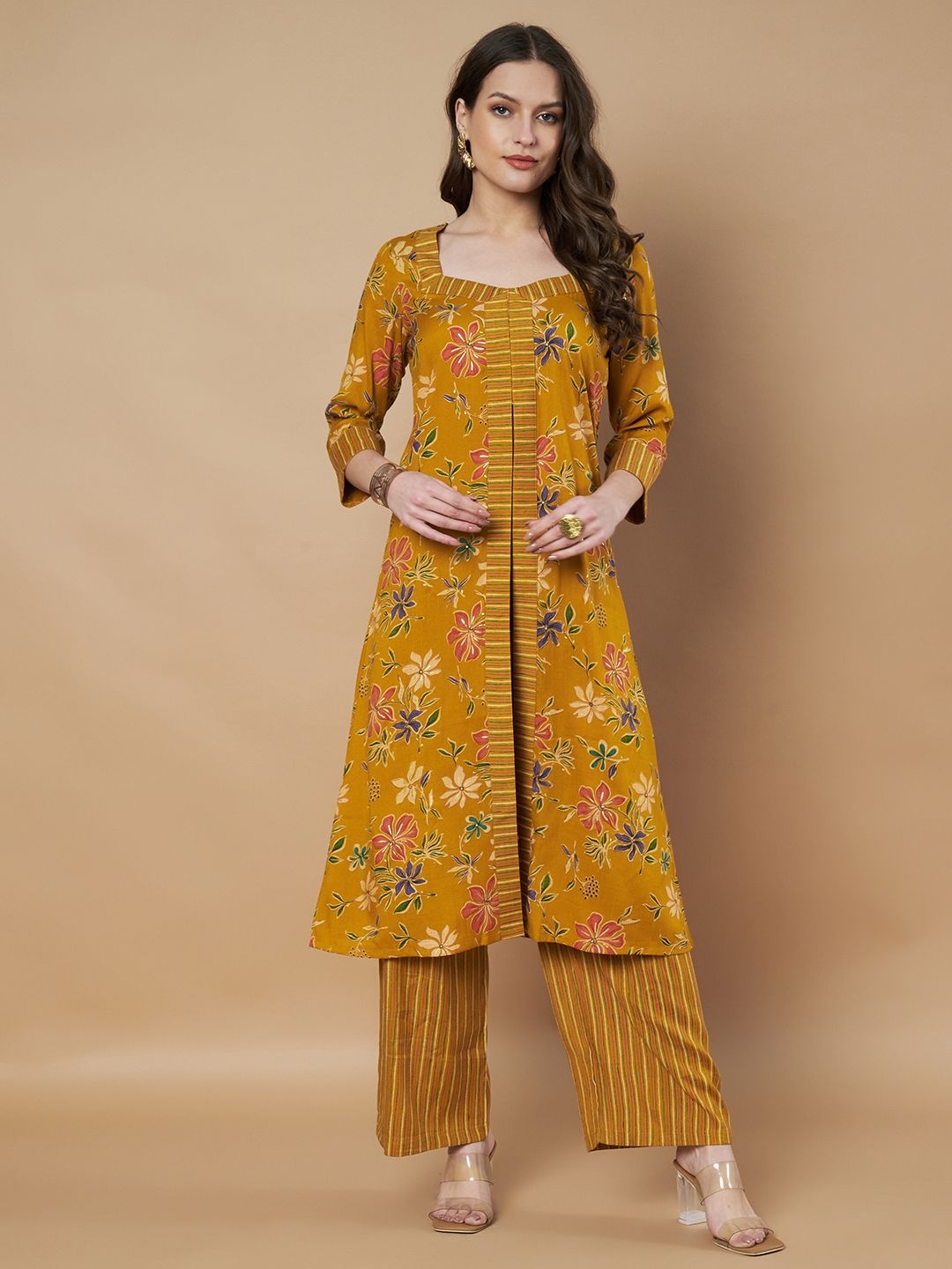 

Poshak Hub Floral Printed A-Line Kurta with Palazzo, Yellow