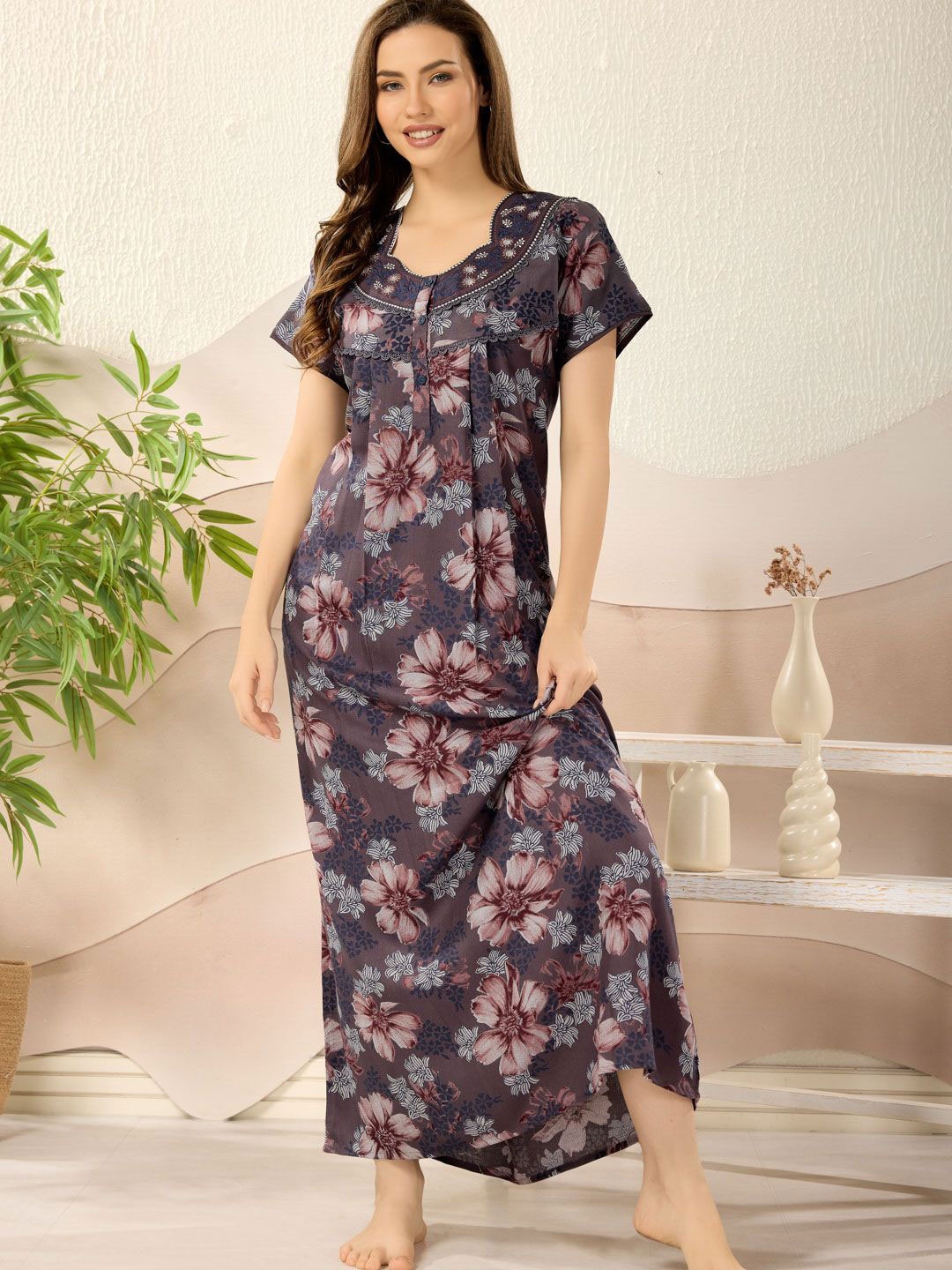 

Soulemo Women Floral Printed Maxi Nightdress, Grey