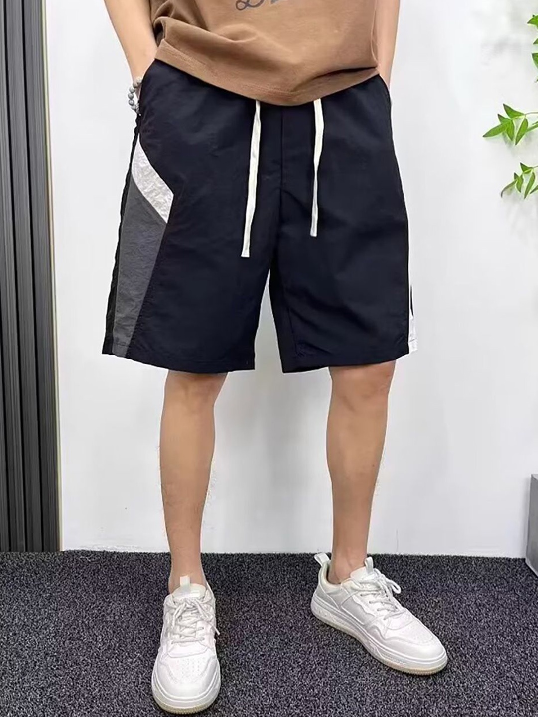 

StyleCast x Revolte Men Shorts, White