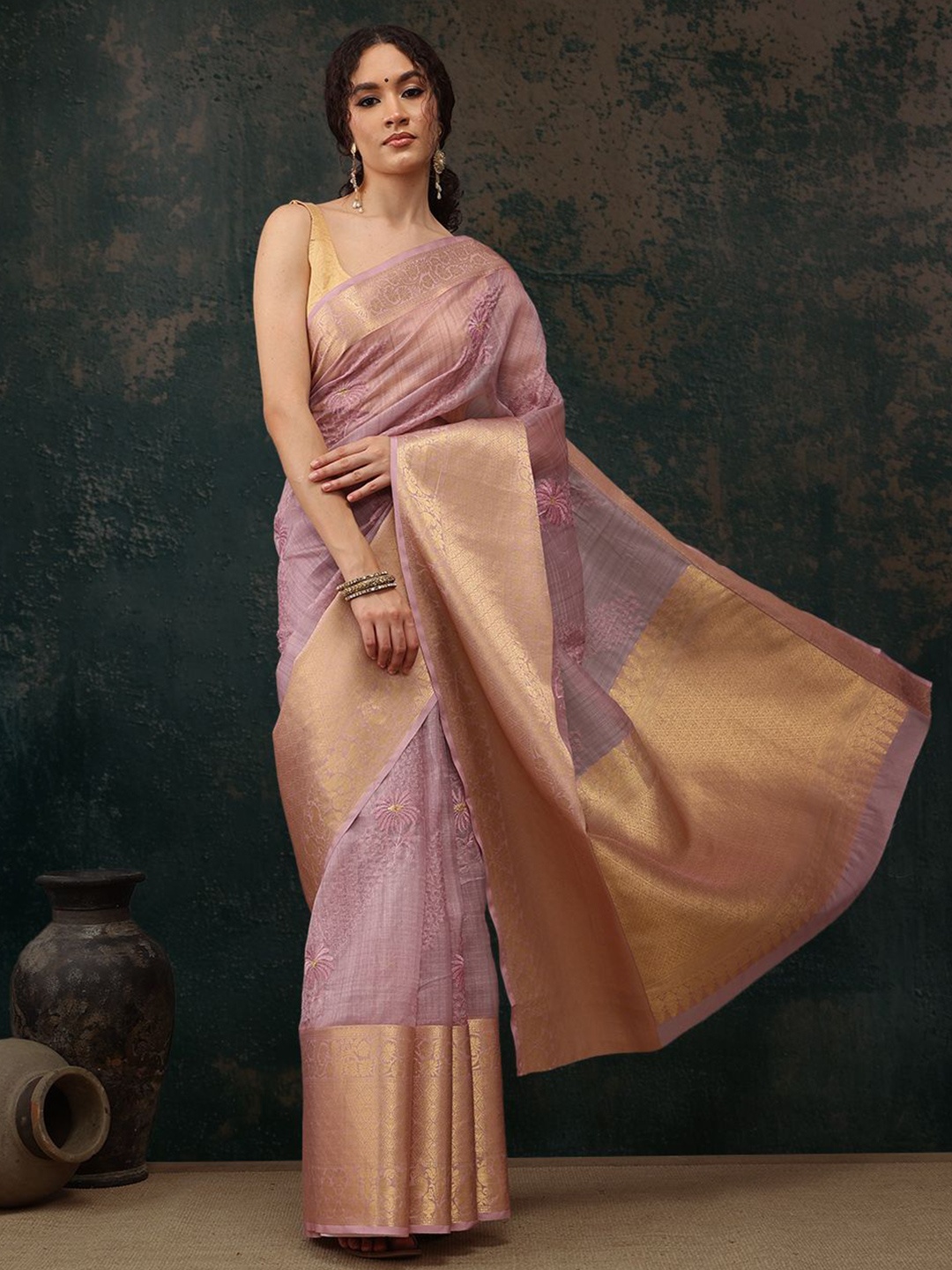 

DIVASTRI Floral Zari Silk Cotton Heavy Work Kota Saree, Pink