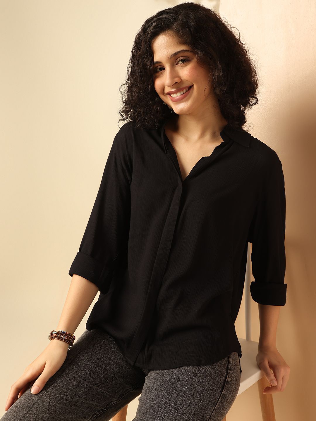 

Anouk Women Relaxed Opaque Casual Shirt, Black