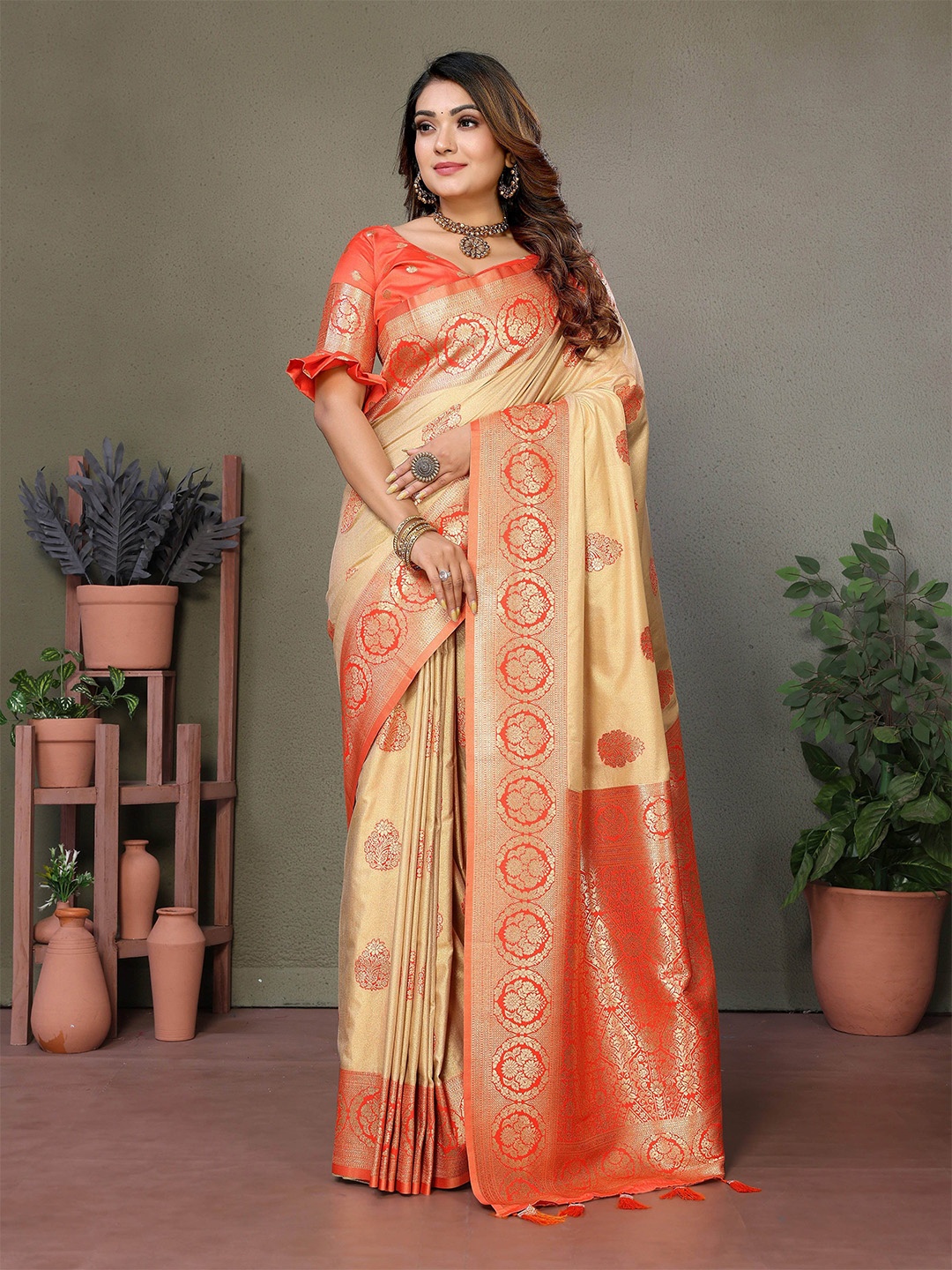 

Vintro Woven Design Zari Pure Silk Banarasi Saree, Cream