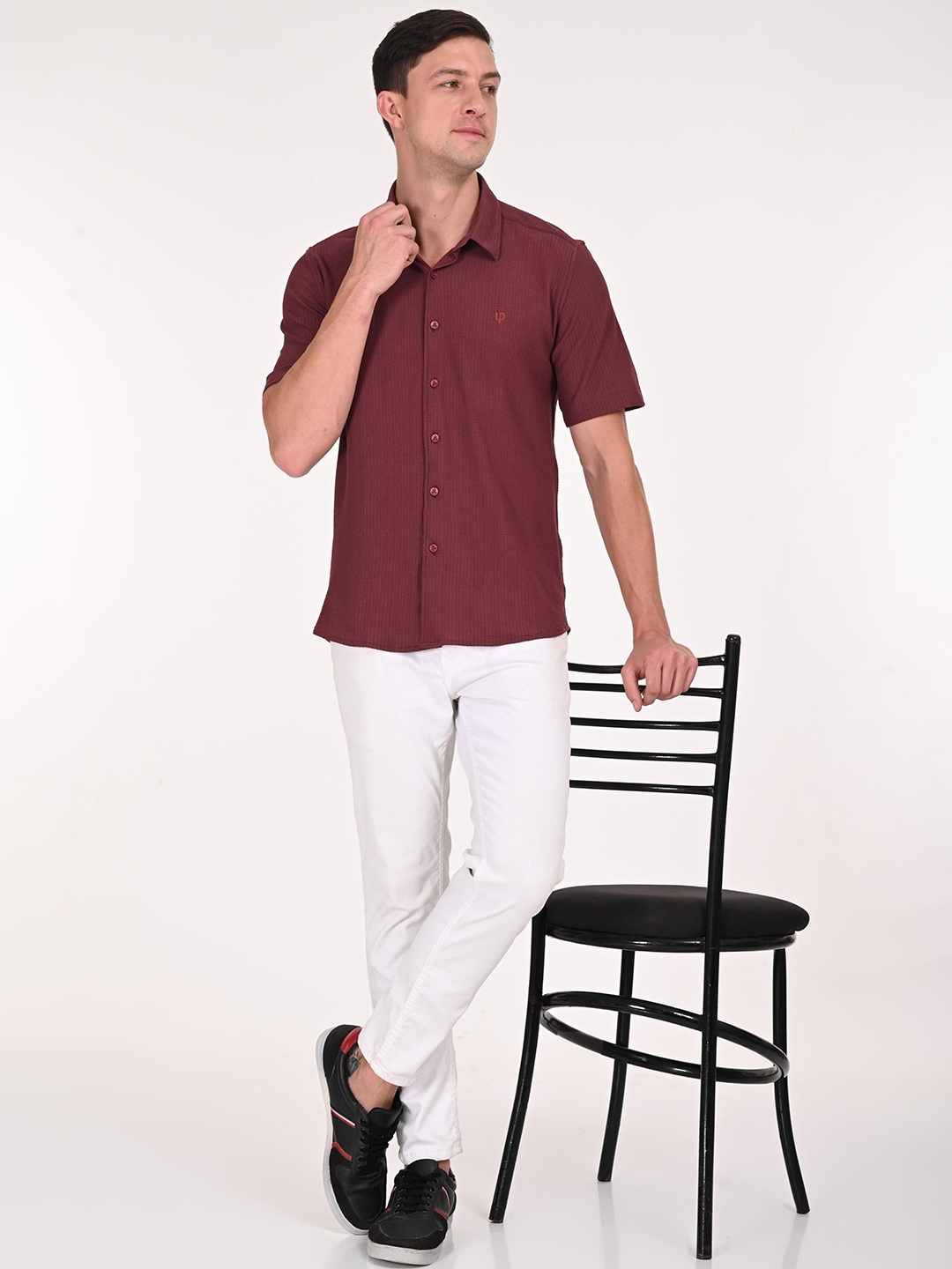 

URBAN POCHE Men Slim Fit Spread Collar Textured Cotton Casual Shirt, Maroon