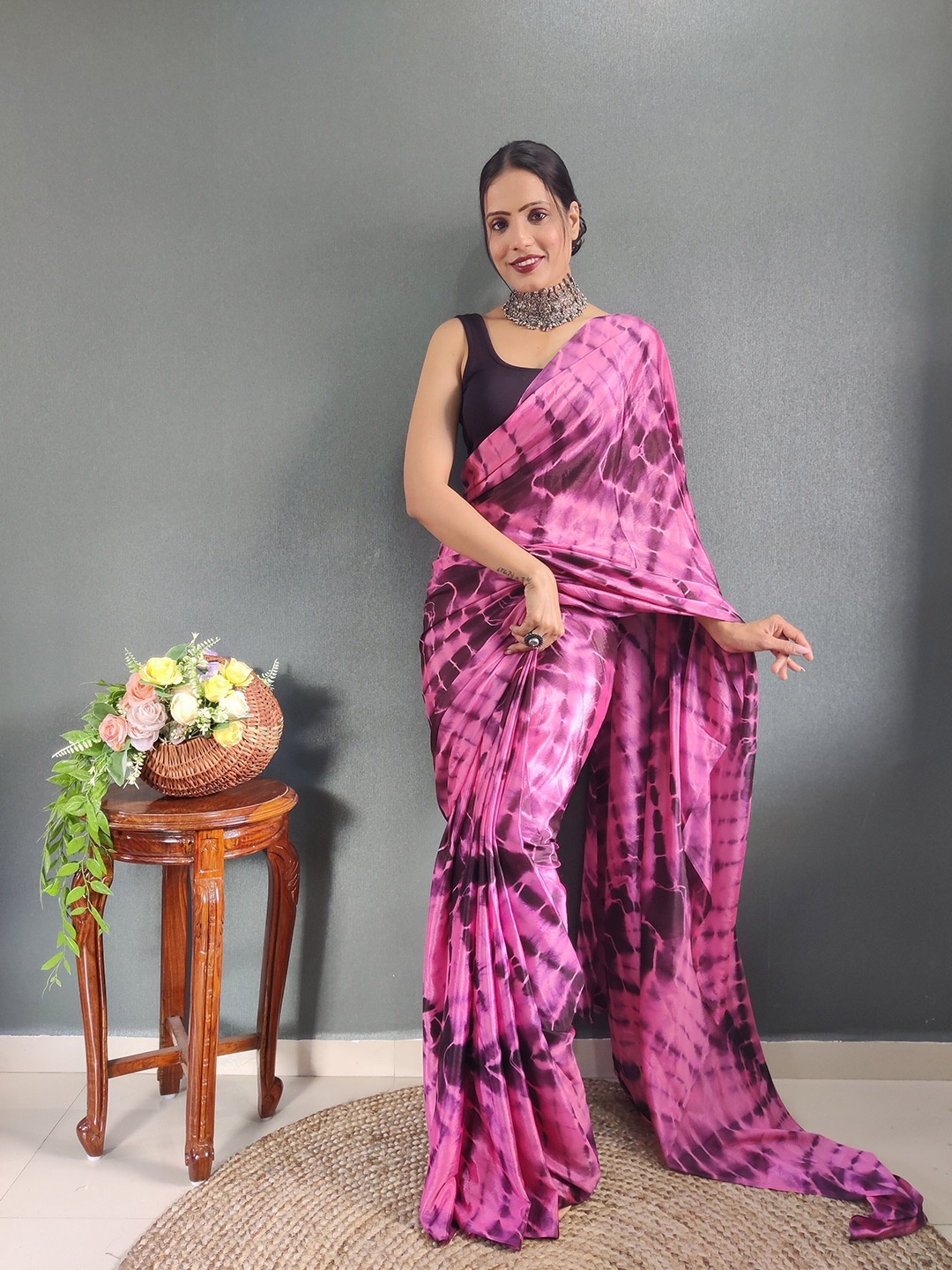

ZIBLON Tie and Dye Printed Saree, Purple