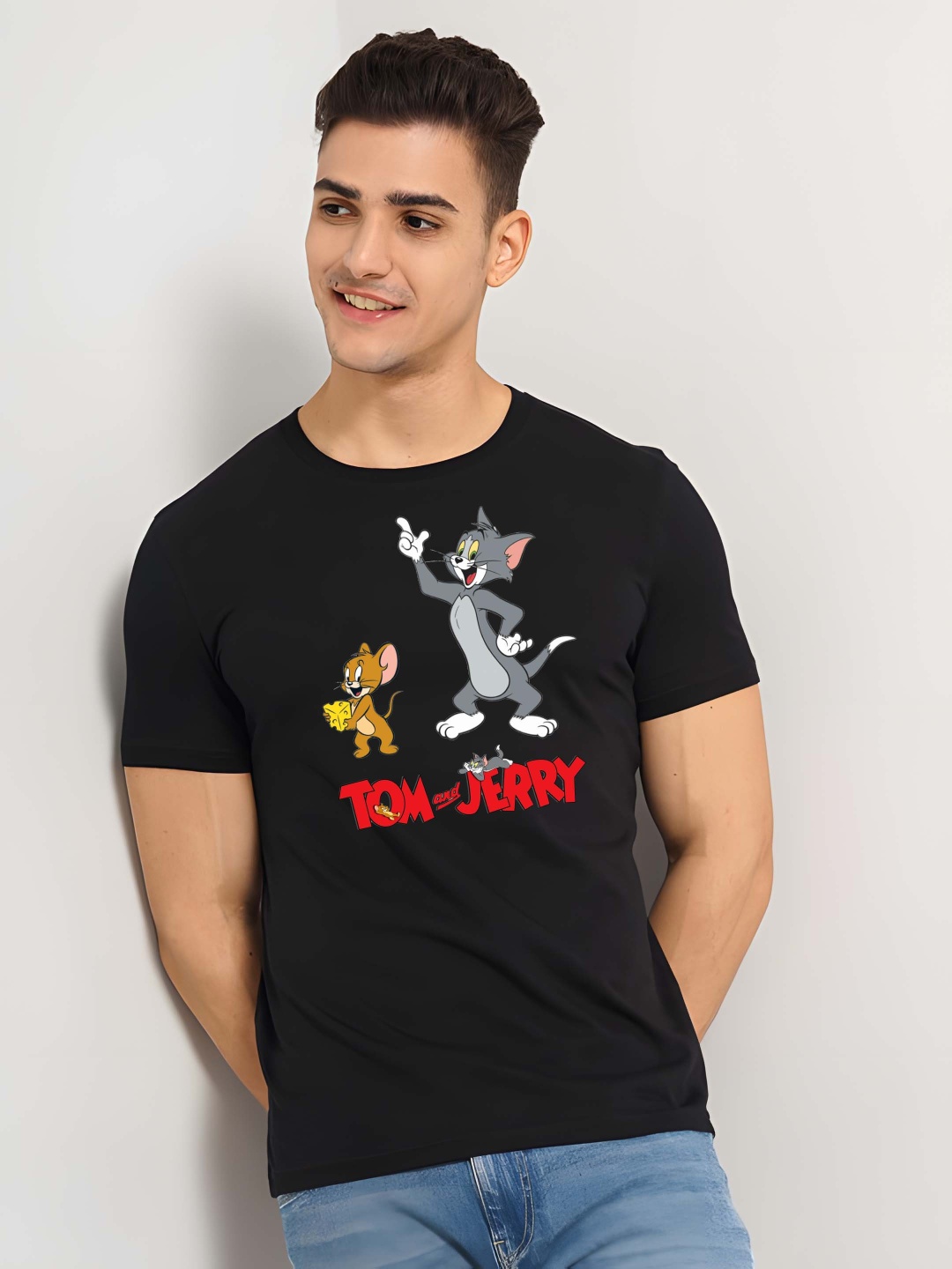 

BOWLIFESTYLE Men Tom & Jerry Graphic Printed Round Neck Cotton T-shirt, Black