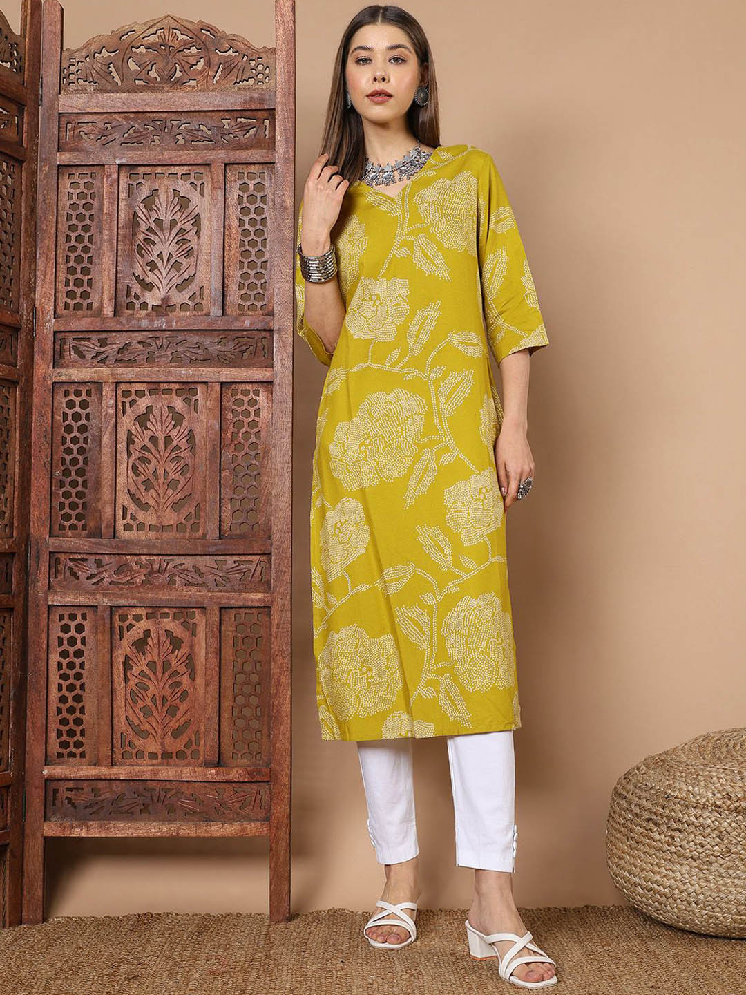 

Anouk Rustic Mustard Floral Printed V-Neck Straight Kurta