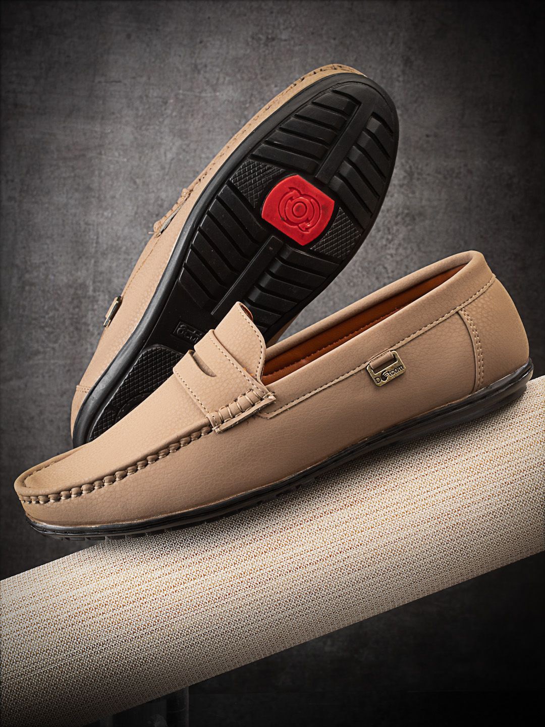 

Action Men Moisture Wicking Round Toe Loafers, Beige