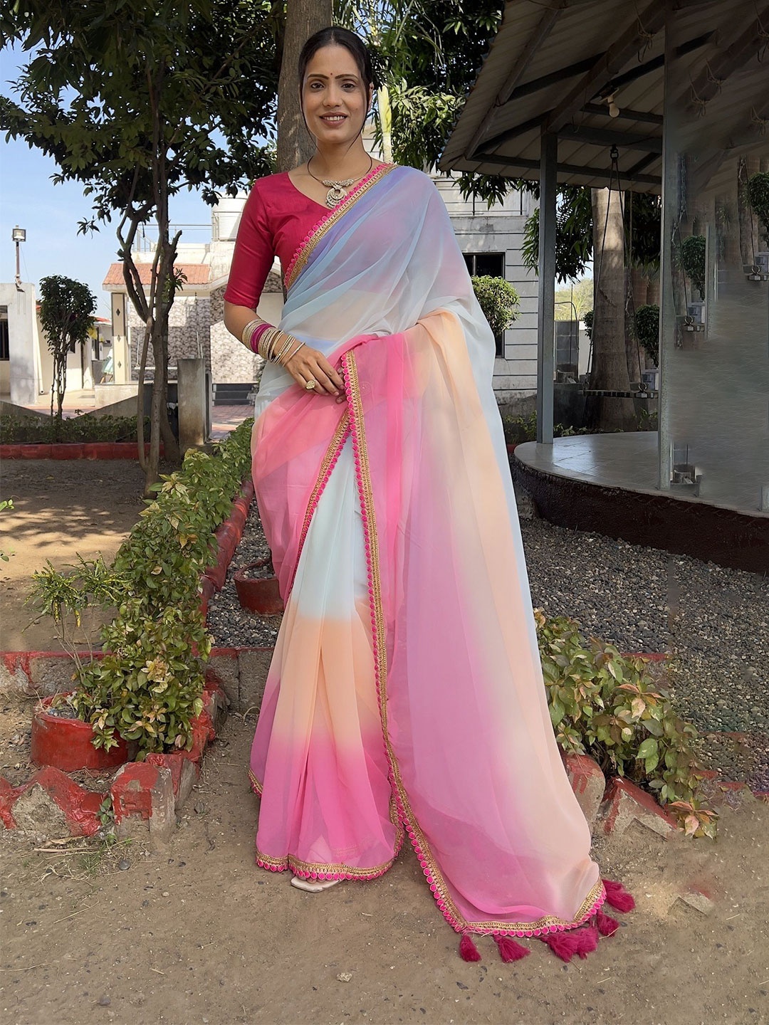 

A TO Z CART Colourblocked Pure Georgette Saree, Blue