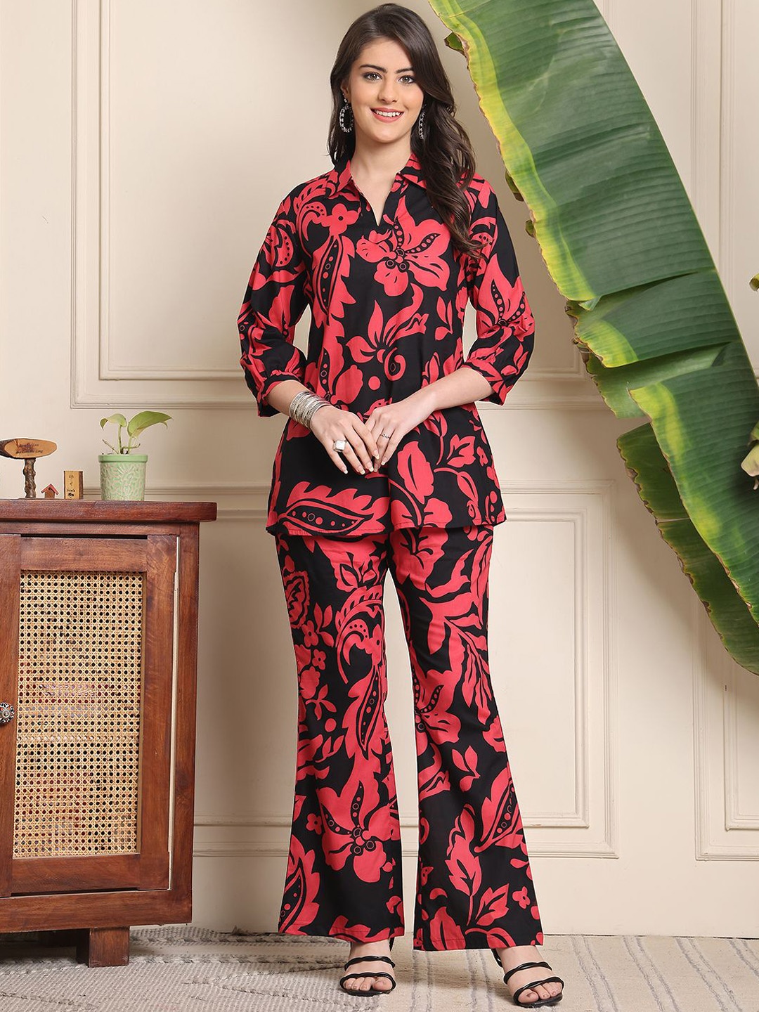 

Claura Floral Printed Shirt Collar Pure Cotton Tunic With Trousers, Black