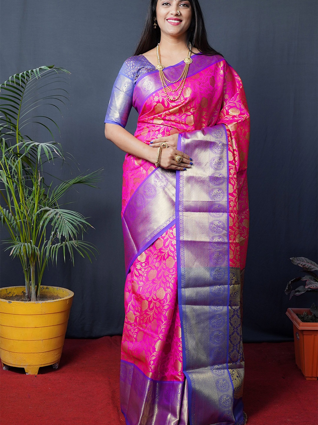 

amirat Woven Design Zari Pure Silk Kanjeevaram Saree, Pink