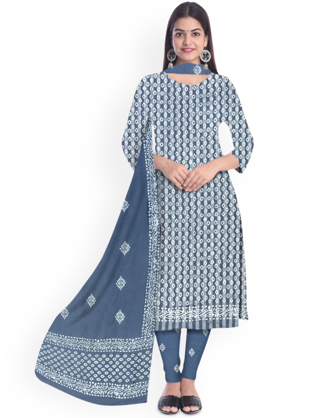 

Farooq Dyeing Geometric Printed Batik Pure Cotton Unstitched Dress Material, Grey