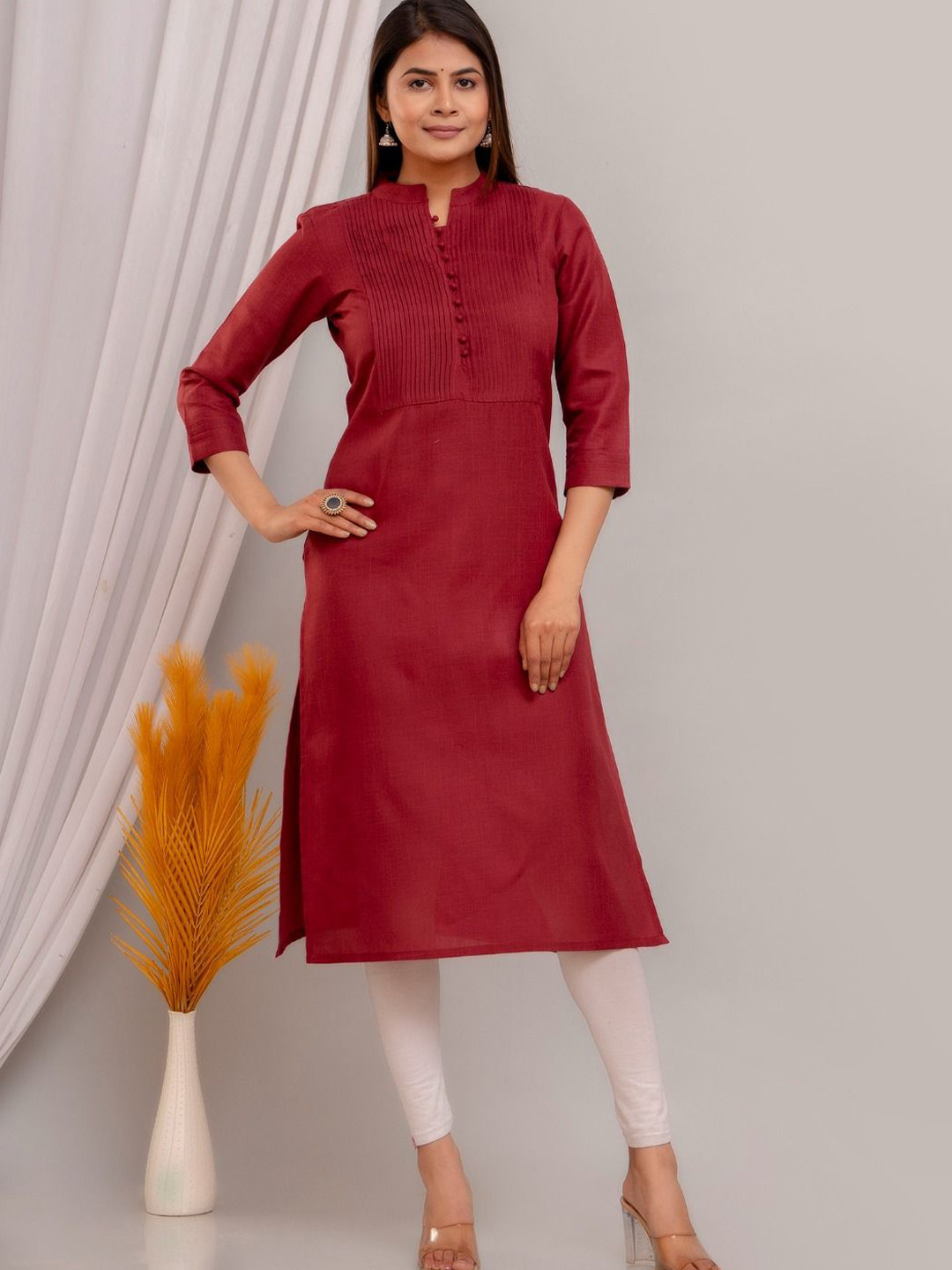 

ClothAura Mandarin Collar Straight Kurta, Red