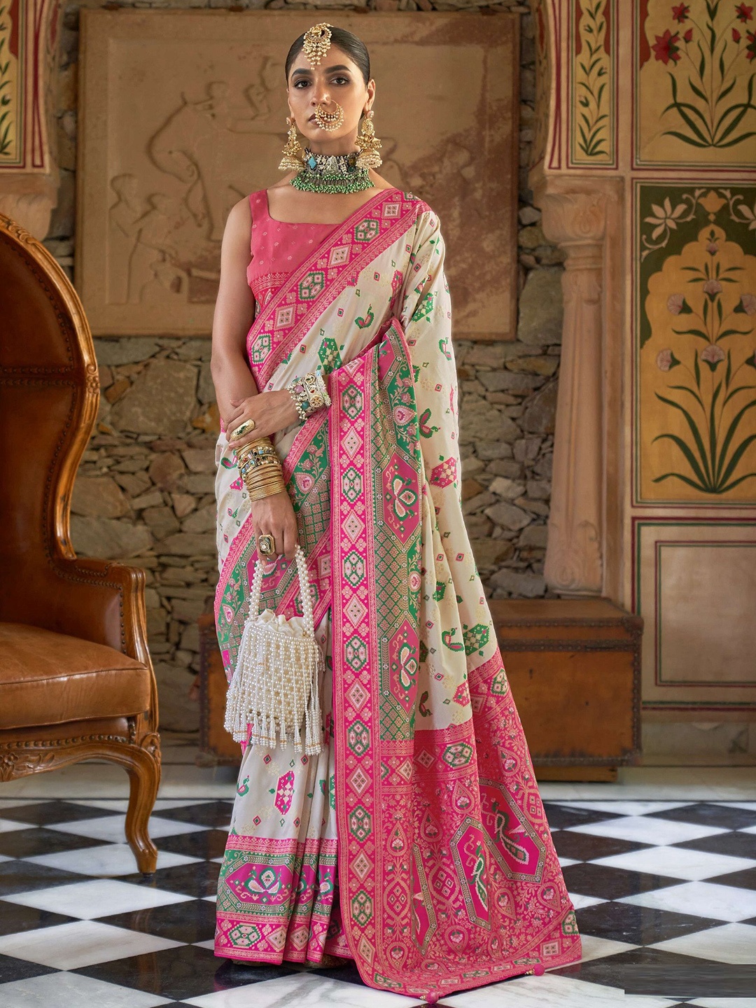 

MAHALASA Woven Design Zari Pure Silk Patola Saree, White