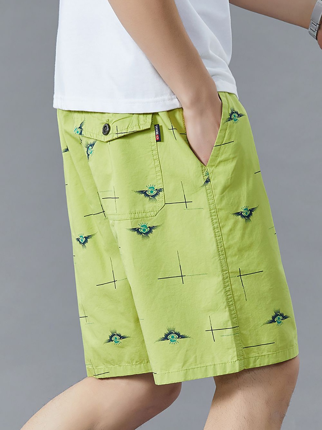 

StyleCast x Revolte Men Conversational Printed Shorts, Yellow