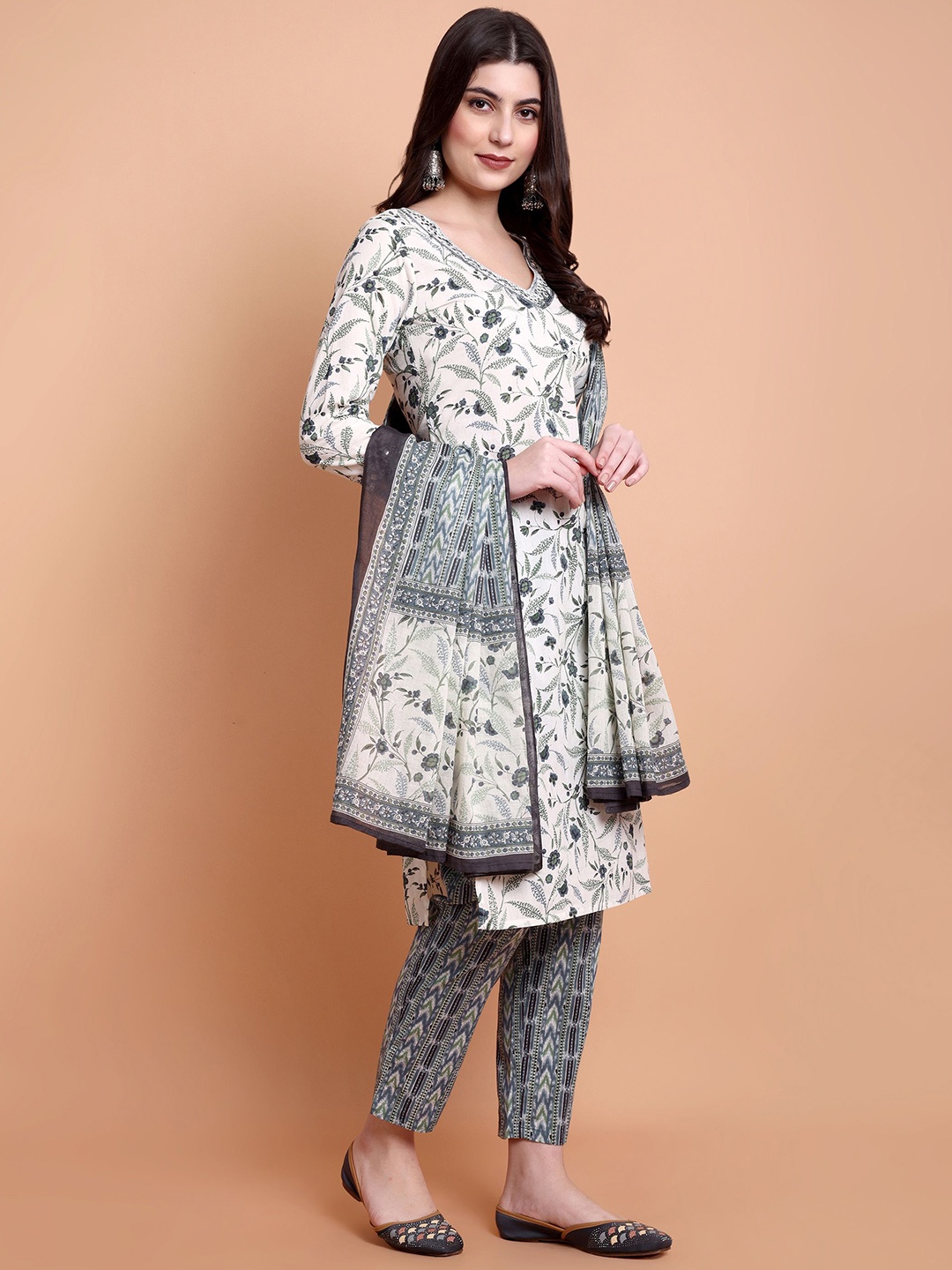 

WILL BOTTOM Women Floral Printed Regular Pure Cotton Kurta with Trousers & With Dupatta, White