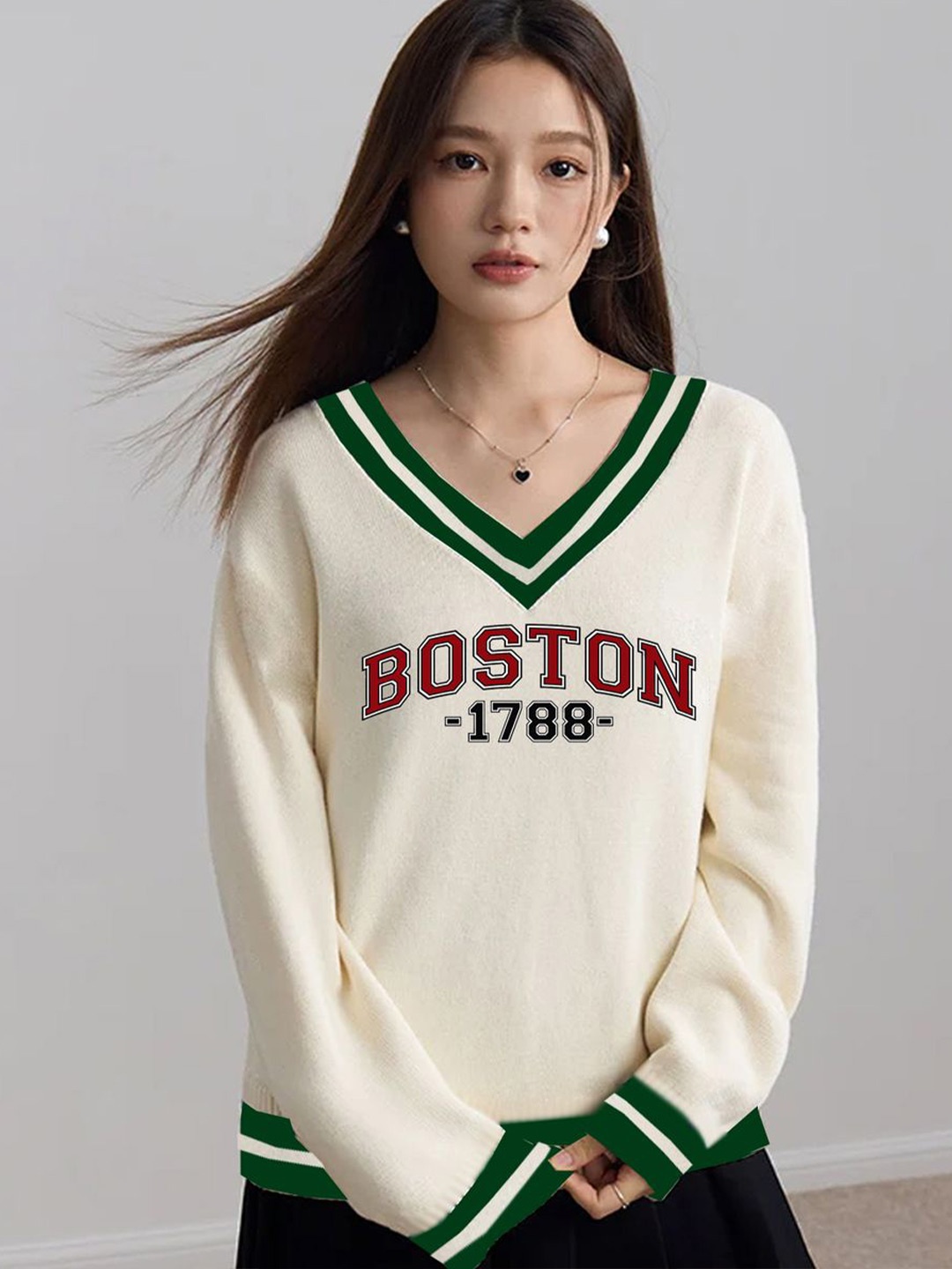 

CLAFOUTIS Women Printed Pullover Sweatshirt, White
