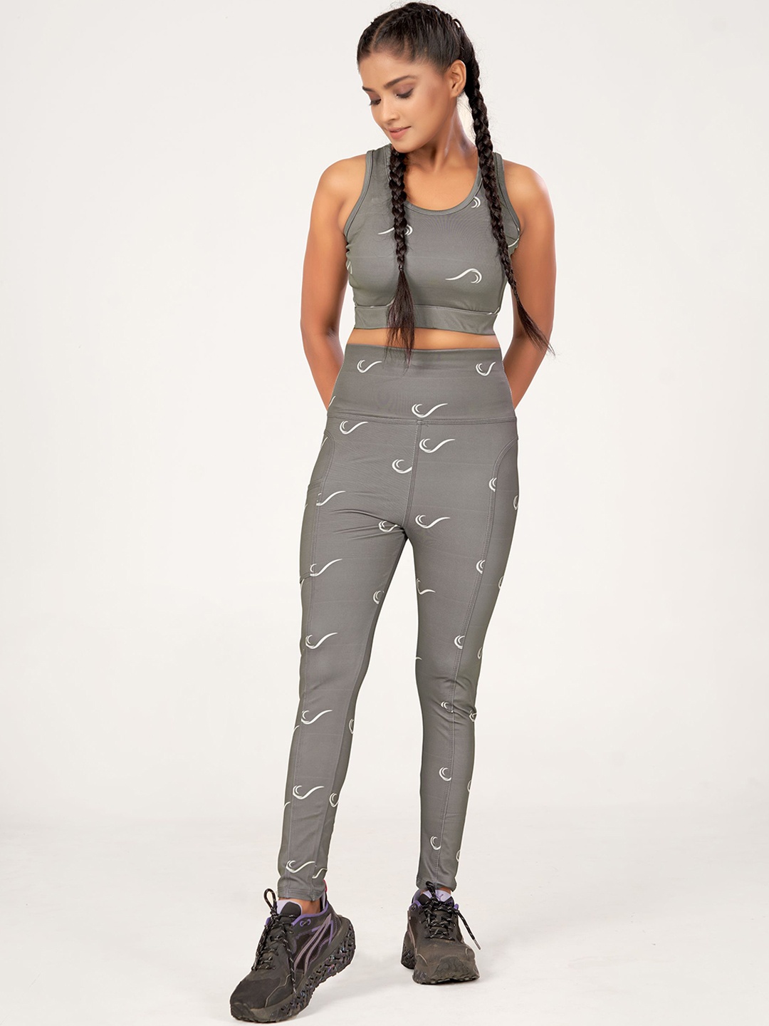 

POOJARAN SAREE Printed High Rise Tights, Grey
