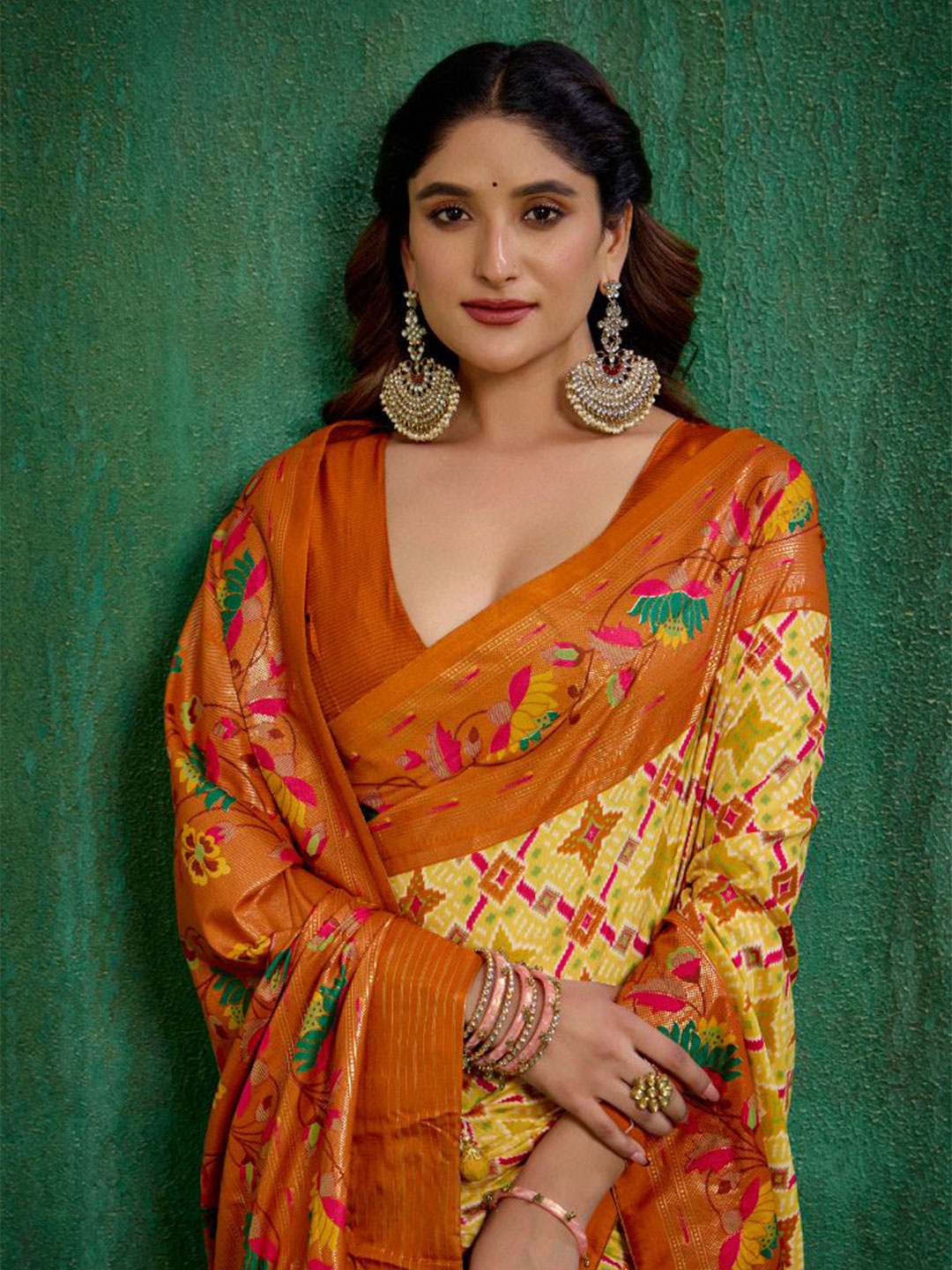 

Sangria Ikkat Geometric Printed Saree With Border, Orange