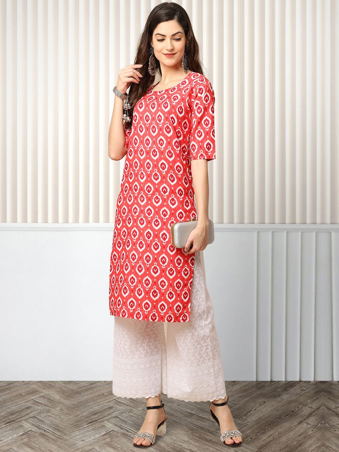 

Moda Rapido Geometric Printed Round-Neck Straight Kurta, Pink