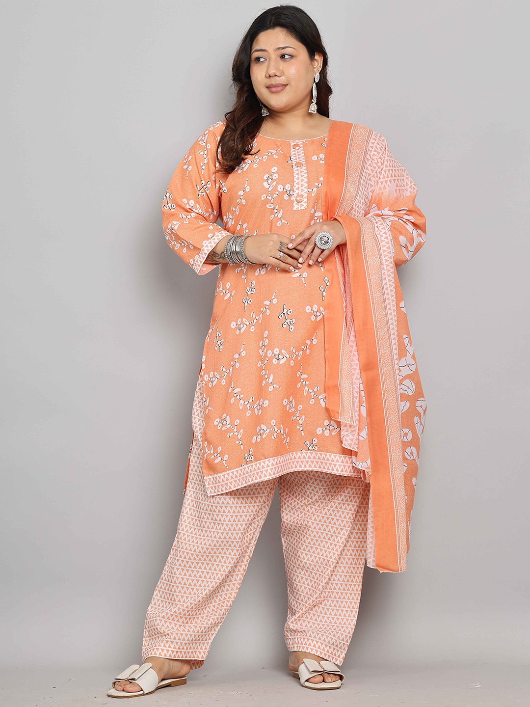 

Roly Poly Plus Size Floral Printed Round Neck Straight Kurta With Patiala And Dupatta, Orange
