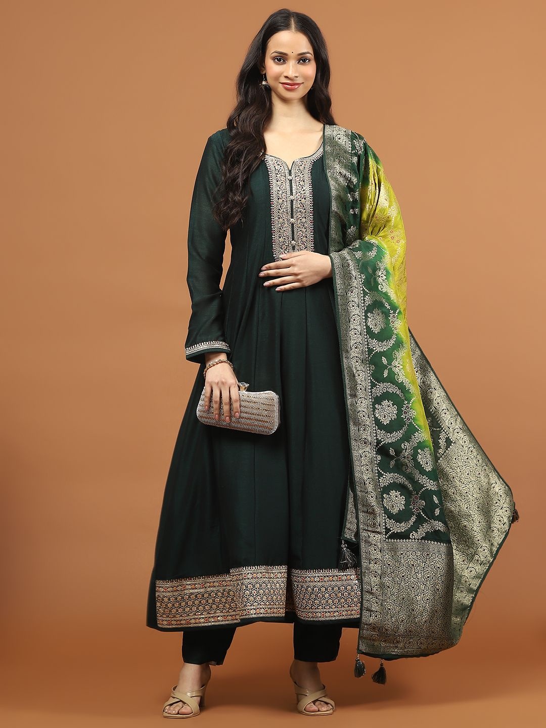 

Meena Bazaar Floral Yoke Design Panelled Zari A-line Kurta With Trouser And Dupatta, Green