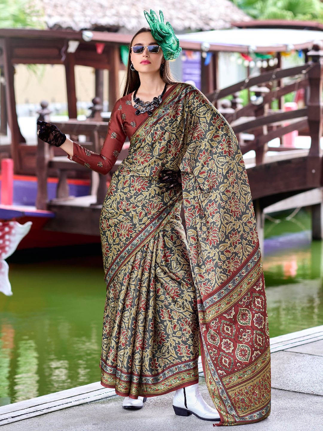 

Panzora Floral Satin Saree, Green