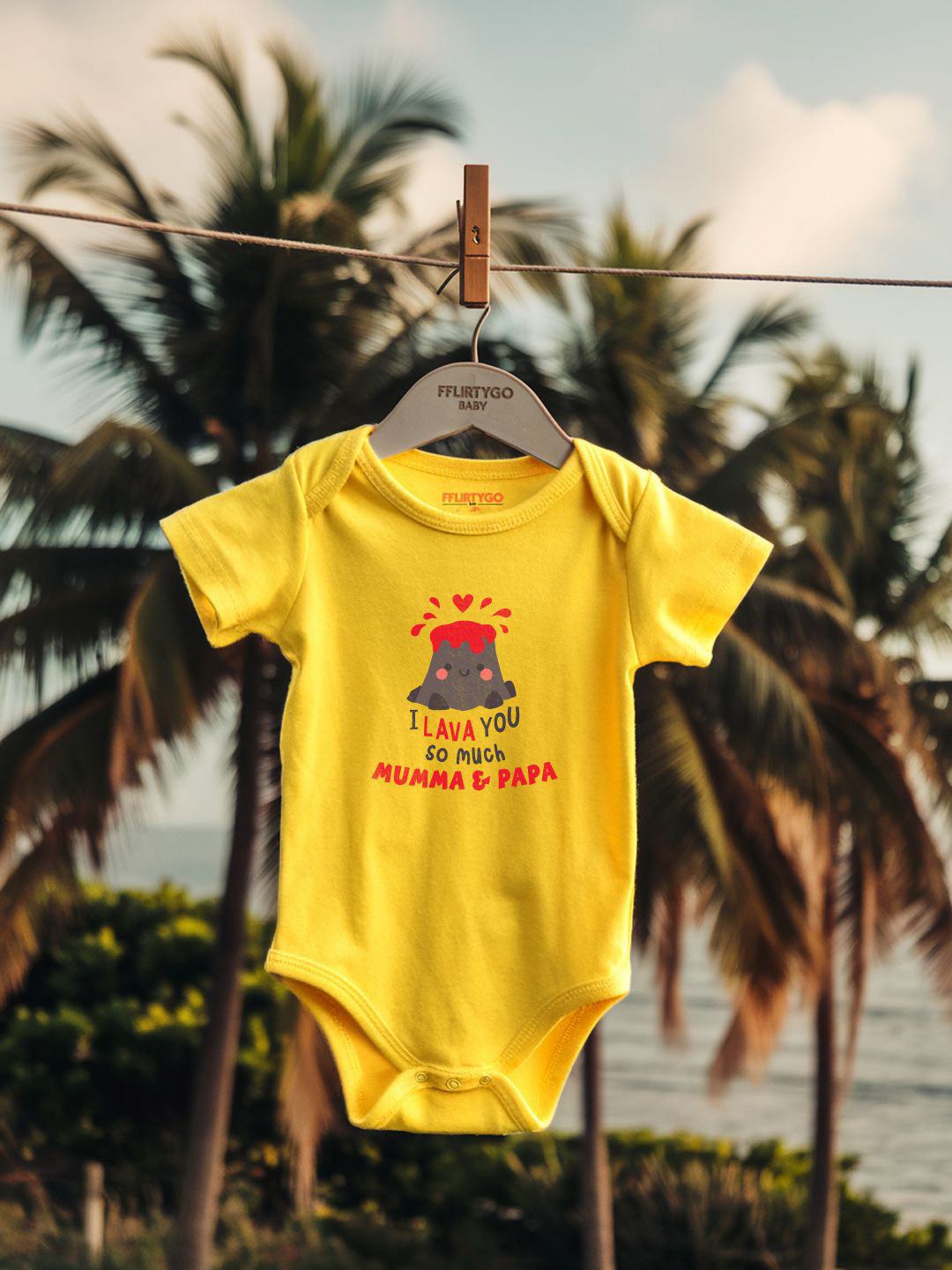 

FFLIRTYGO Infants Valentine Day Printed Cotton Bodysuit, Yellow