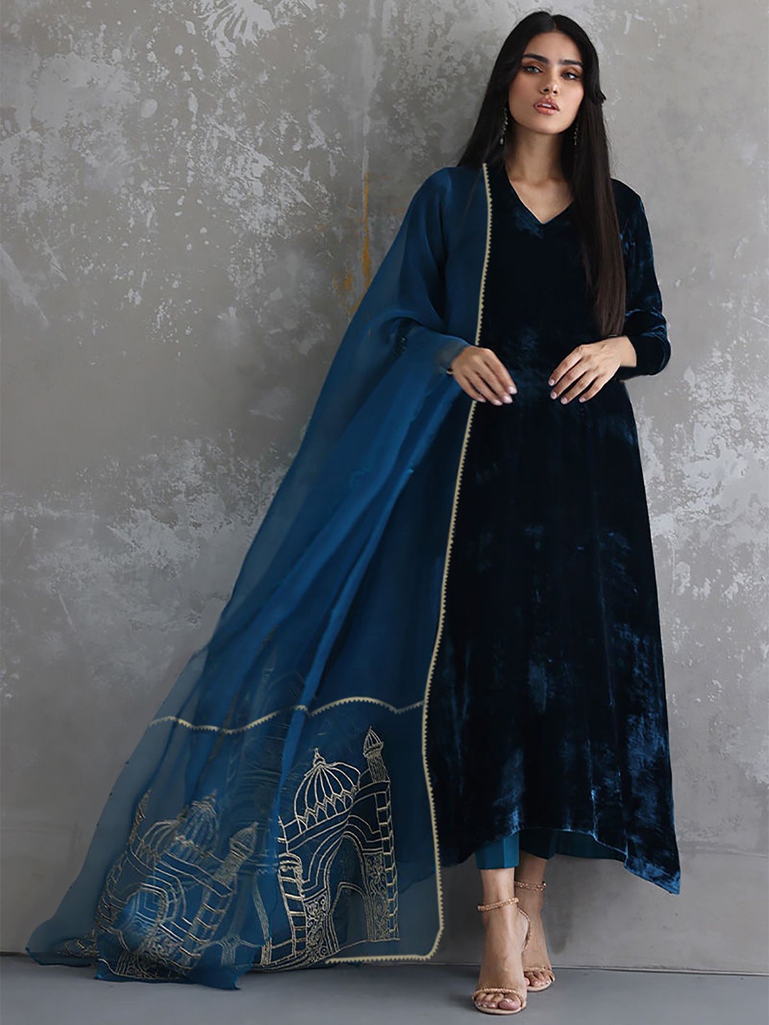 

Kedar Fab V-Neck Velvet A-Line Kurta With Trousers And Dupatta, Navy blue