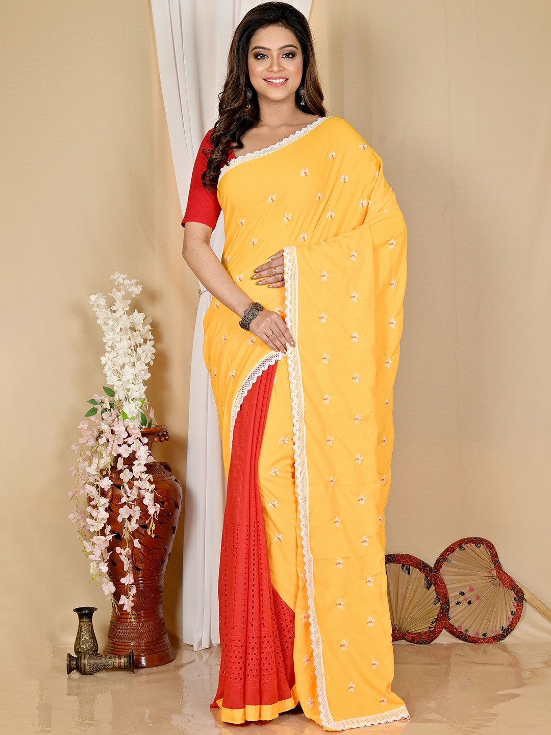 

DipDiya Floral Embroidered Pure Cotton Half and Half Taant Saree, Yellow