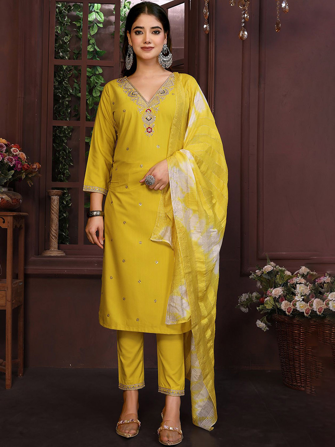 

Royal Export Floral Embroidered Thread Work Kurta with Trouser & Dupatta, Yellow