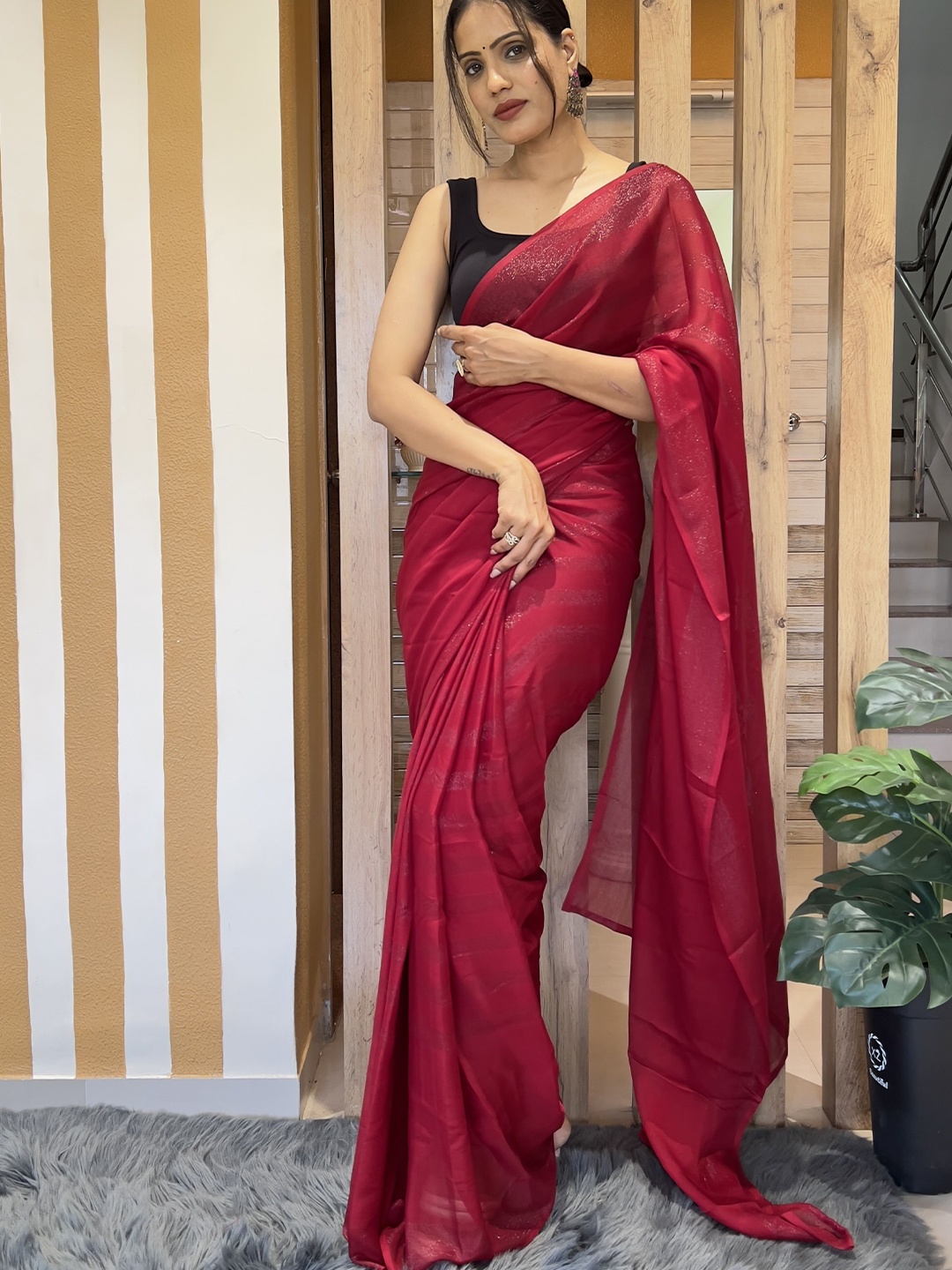 

ZIBLON Striped Ready to Wear Saree, Red
