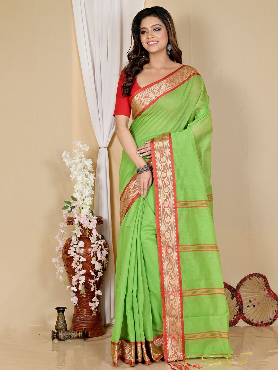 

DipDiya Zari Pure Cotton Taant Saree, Green