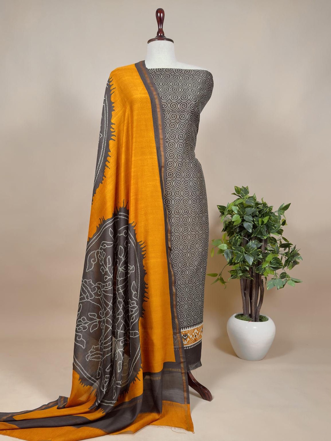 

Kalasheel Bandhani Printed Pure Silk Unstitched Dress Material, Brown