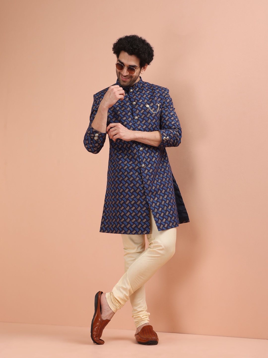 

KISAH Abstract Printed Indowestern Churidar Set, Navy blue