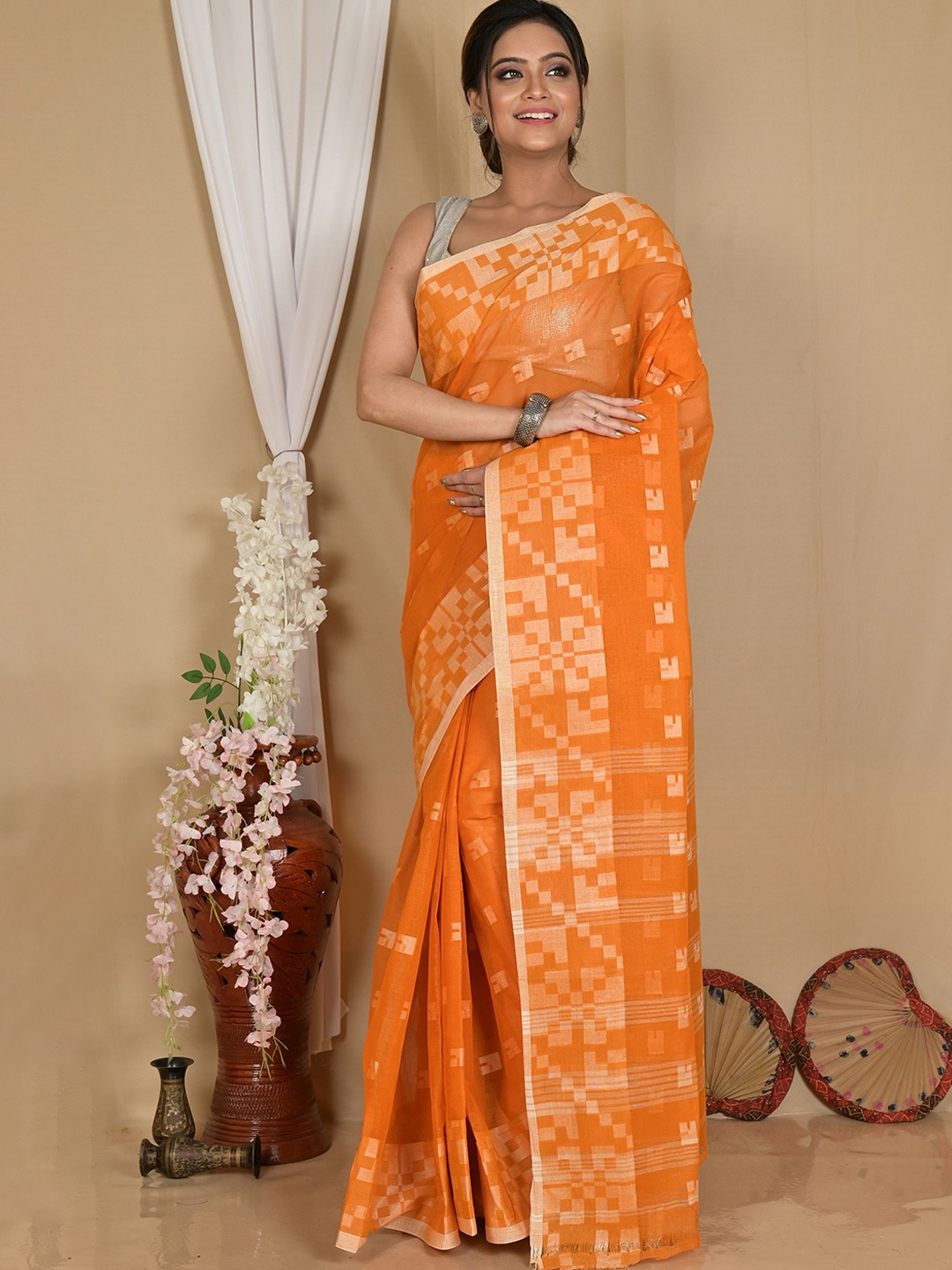 

PuJoy Woven Design Pure Cotton Taant Saree, Yellow