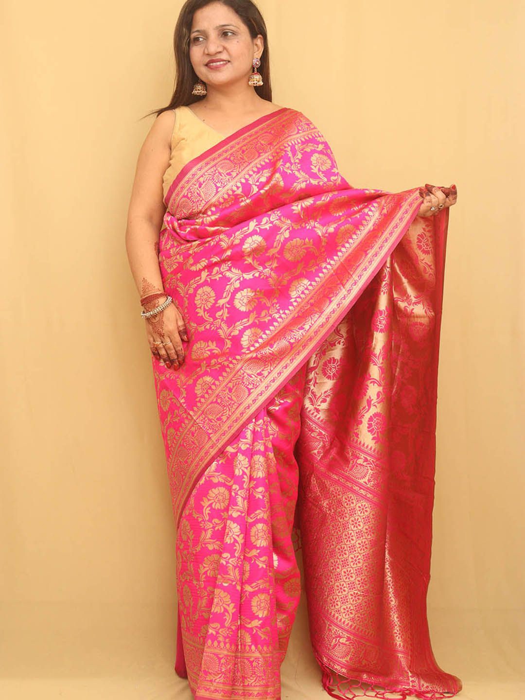 

Luxurionworld Woven Design Zari Banarasi Saree, Pink