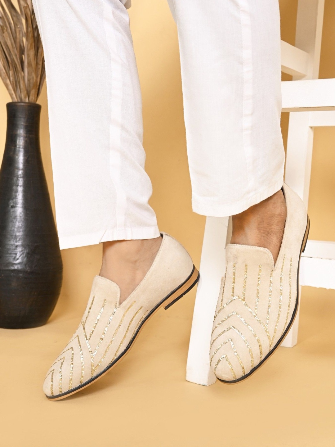 

House of Pataudi Men Embellished Slip On Ethnic Mojaris, Beige