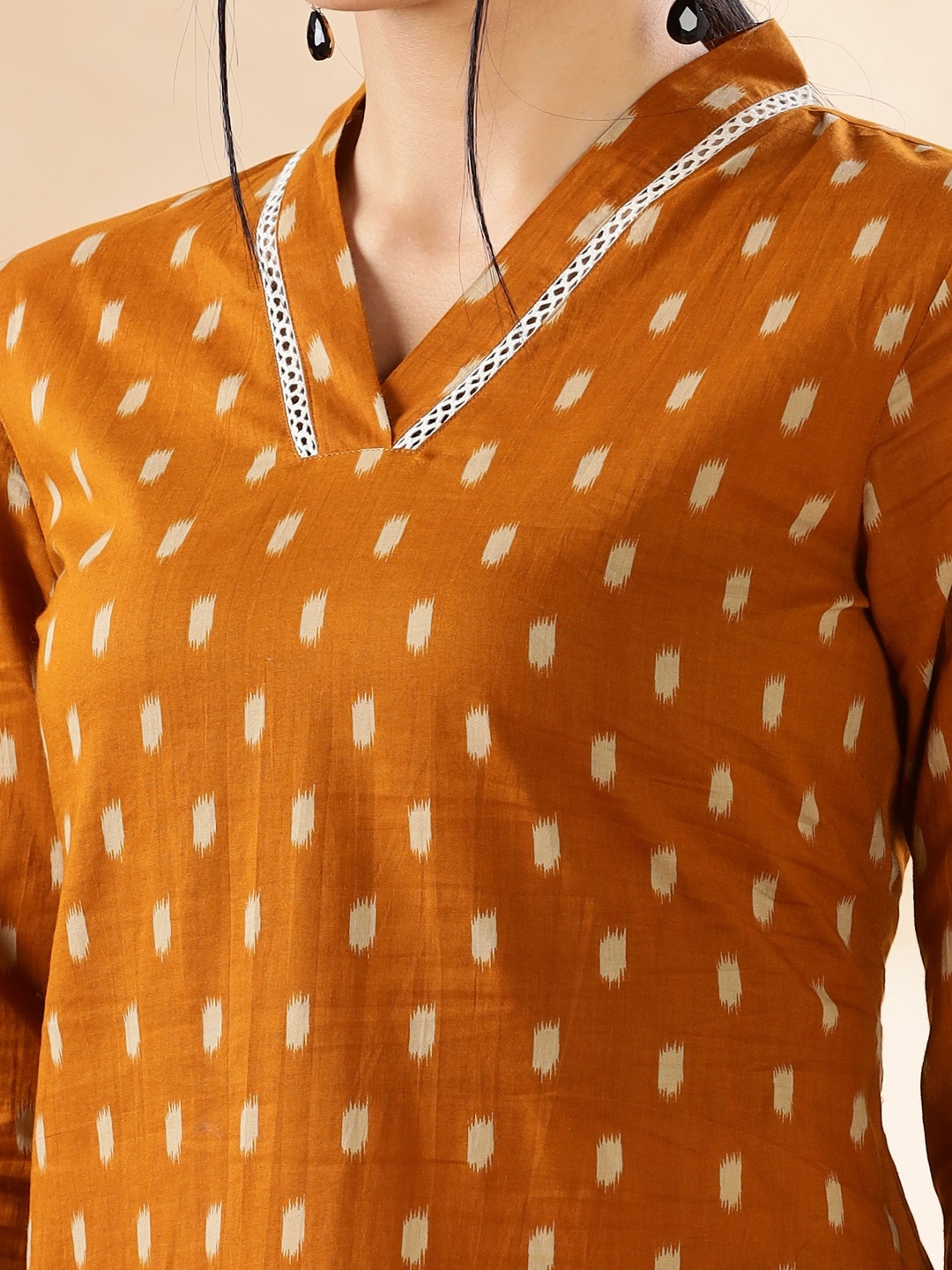 

Anouk Mustard Geometric Printed V Neck lace Work Pure Cotton Straight Kurta