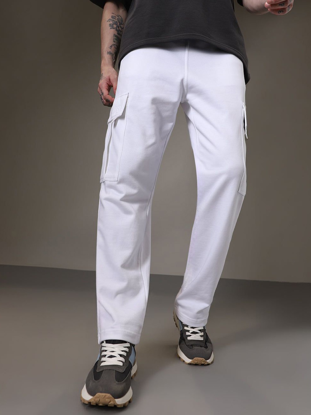 

Banana Club Men Slim Fit Mid-Rise White Cargo Joggers