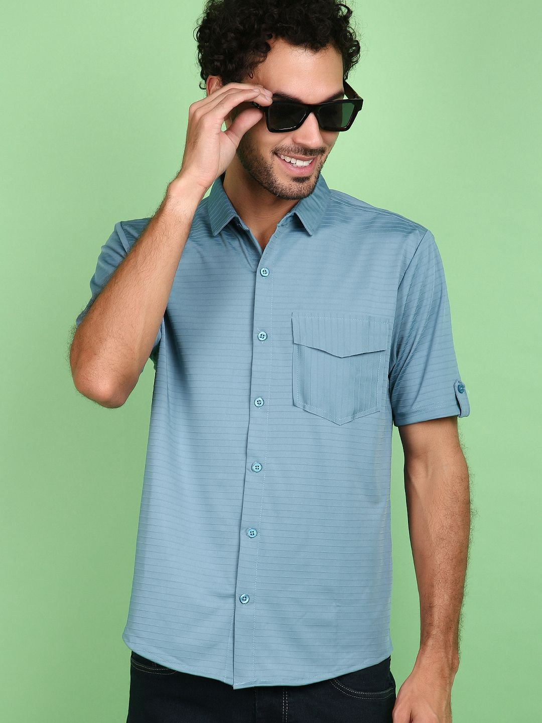 

V-Mart Men Spread Collar Textured Cotton Casual Shirt, Blue